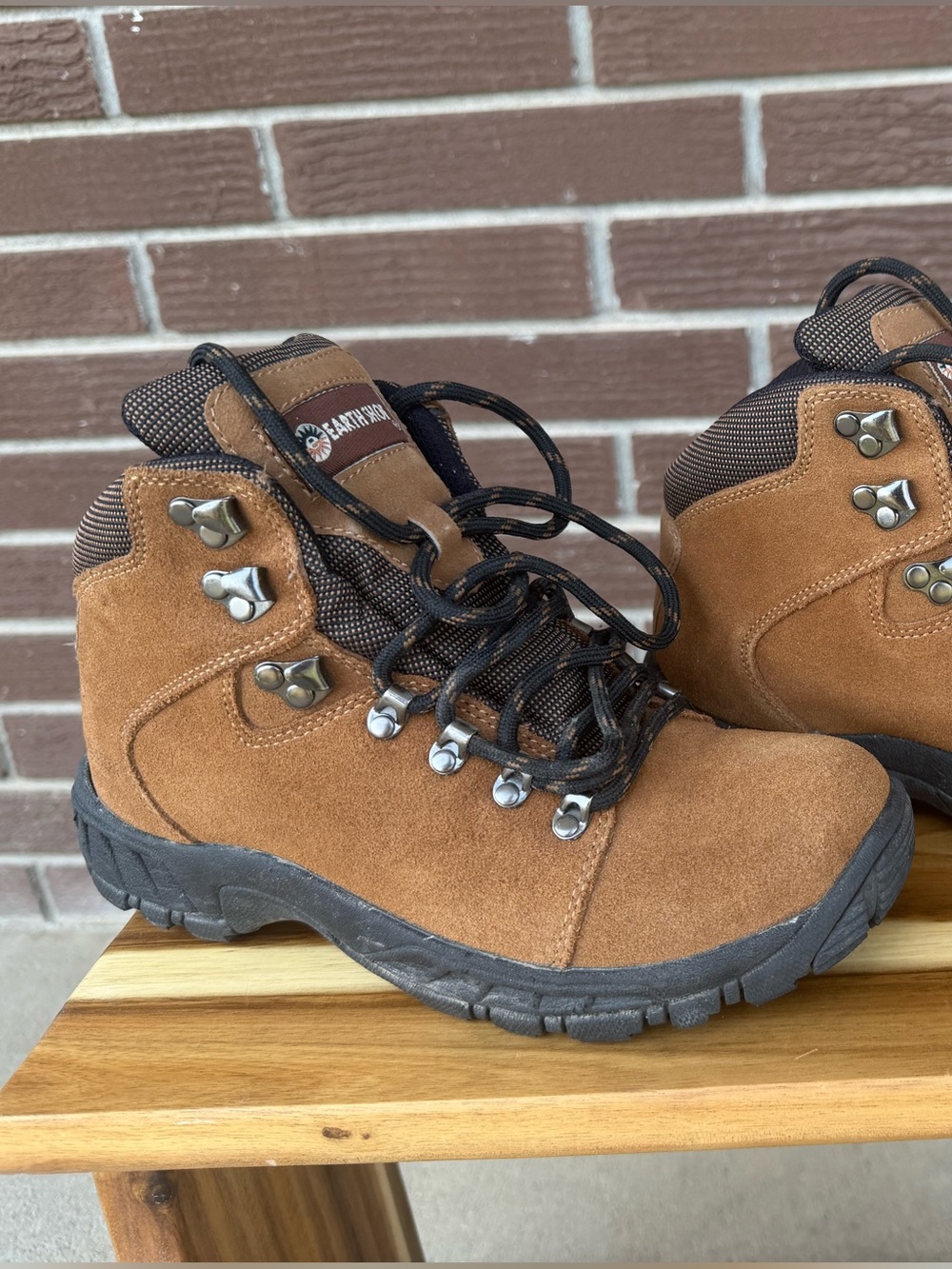 Earth Shoe Krist-W Brown Suede Hiking Boots Women’s Size 7.5 Waterproof Outdoor